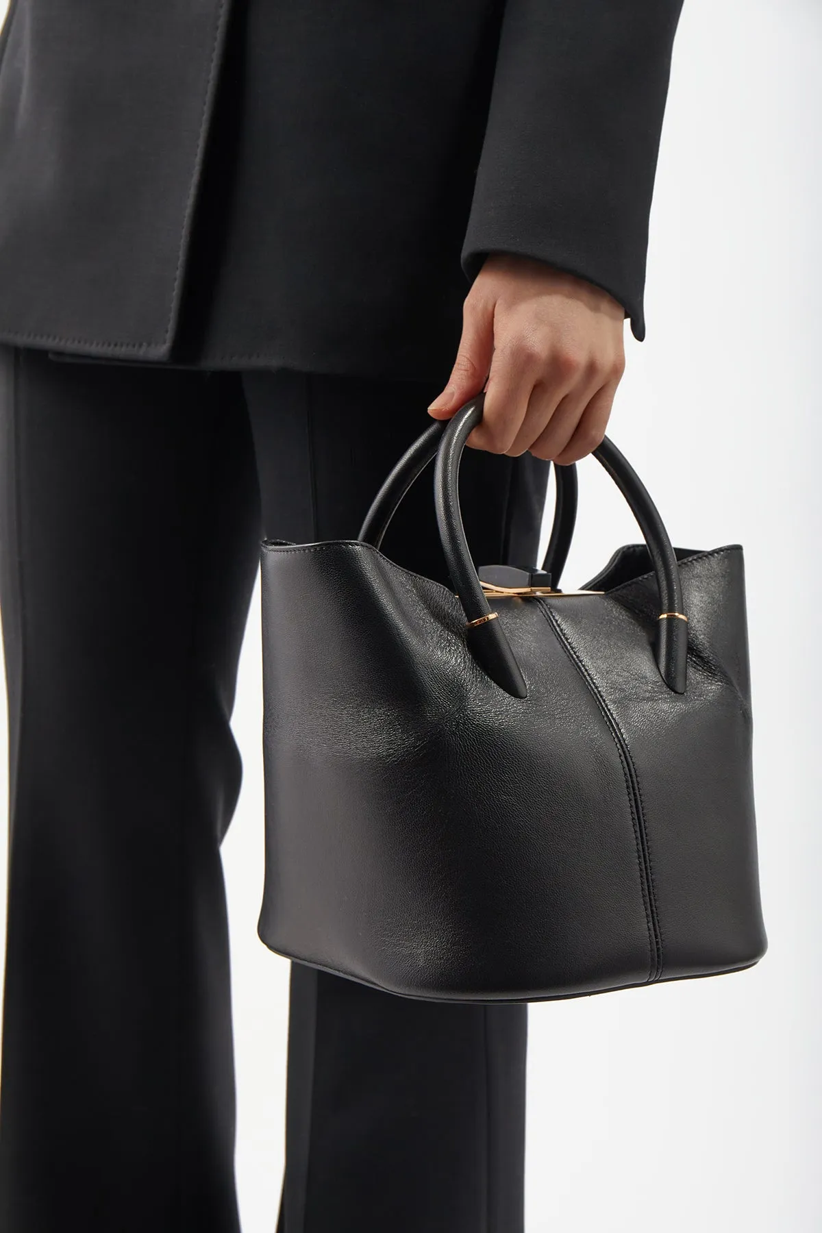 Baez Bag in Black Nappa Leather