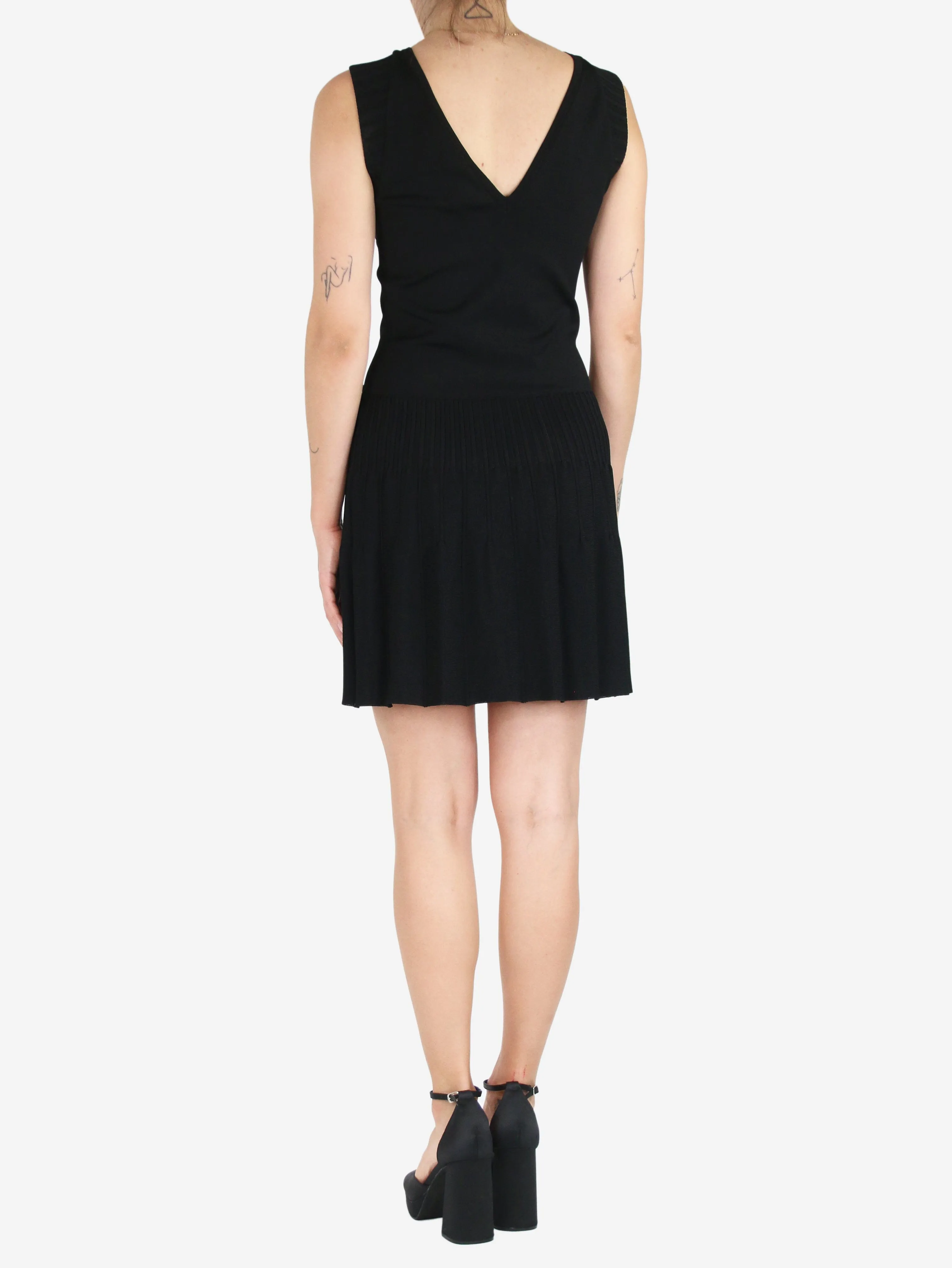 Black sleeveless v-neck pleated mini dress - size UK 8