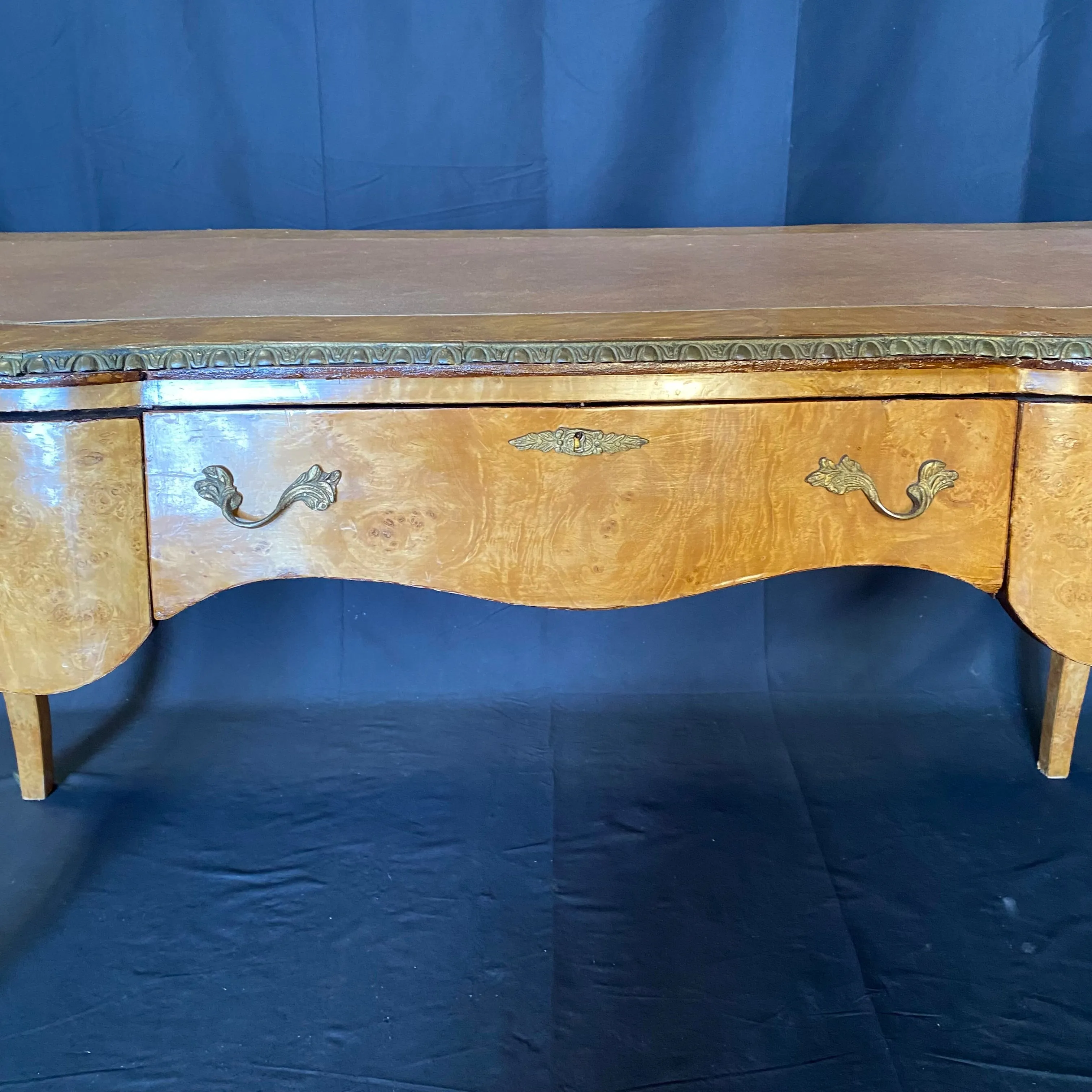 Elegant French Louis XV Style Burled Walnut Writing Desk or Bureau Plat